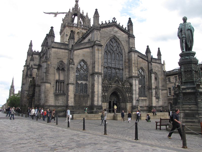 st giles.jpg - The high kirk of Edinburgh oftewel St.Giles Cathedral. Officieel geen kathedraal, maar uit de tijd dat er wel bisschoppen zetelden is de naam blijven hangen.